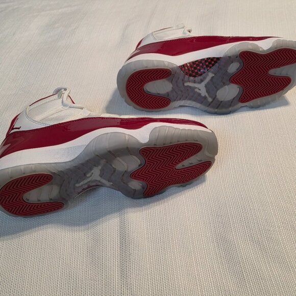Nike Air Jordan 11 Retro "Cherry" Varsity Red White Men’s Size 9.5 CT8012-116 - Picture 4 of 16